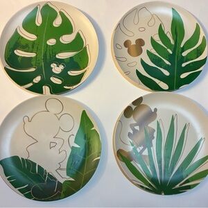 Disney Home Mickey Mouse Melamine Green and White Tropical Plate Set of 4
